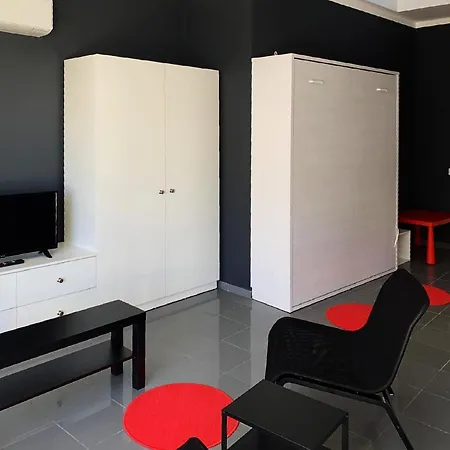 Teacher'S Refuge-Downtown Studio Apartment